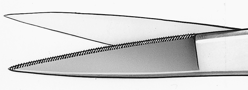 Gum scissors serrated